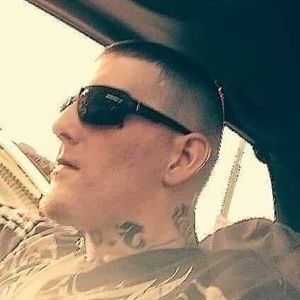 Meet your Posher, Avery